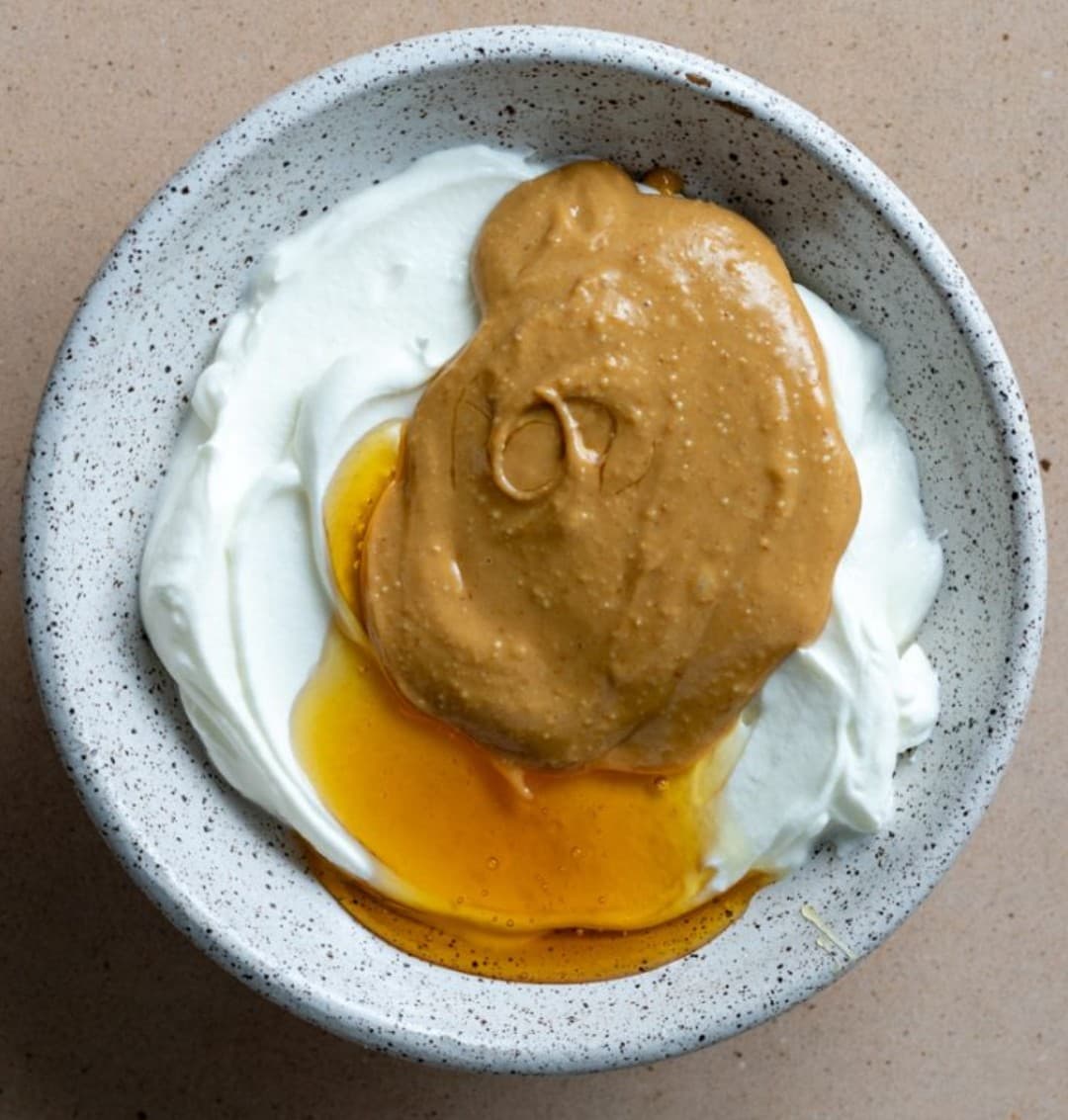 Peanut Butter Greek Yogurt Bowl
